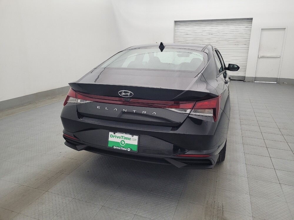 2023 Hyundai Elantra in Fort Myers, FL 33907 - 18137313 7