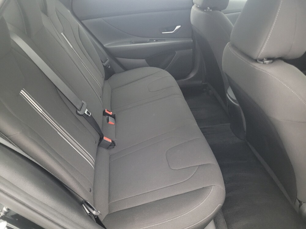 2023 Hyundai Elantra in Fort Myers, FL 33907 - 18137313 19