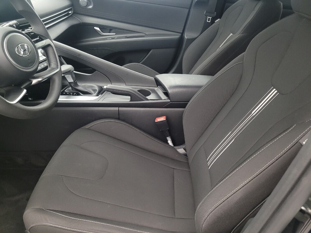 2023 Hyundai Elantra in Fort Myers, FL 33907 - 18137313 17