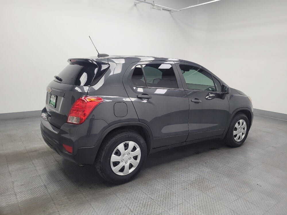2019 Chevrolet Trax in Las Vegas, NV 89102 - 18137329 10