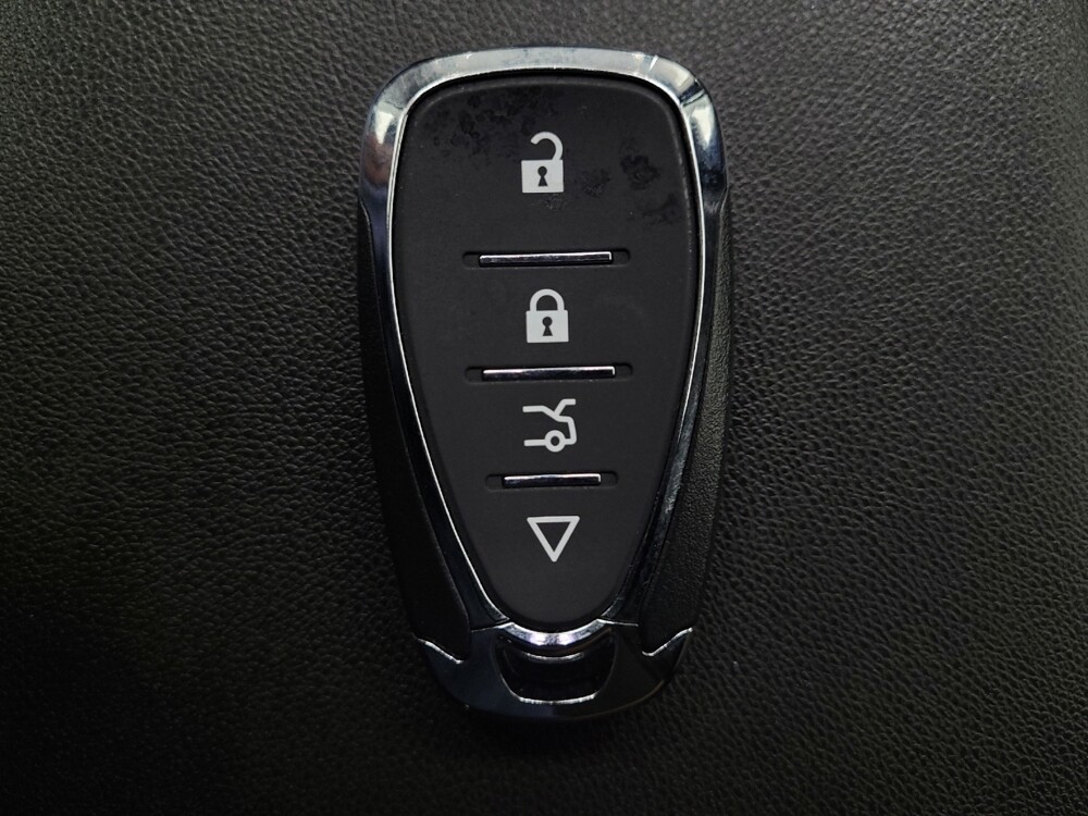 2021 Chevrolet Equinox in Las Vegas, NV 89104 - 18137335 32