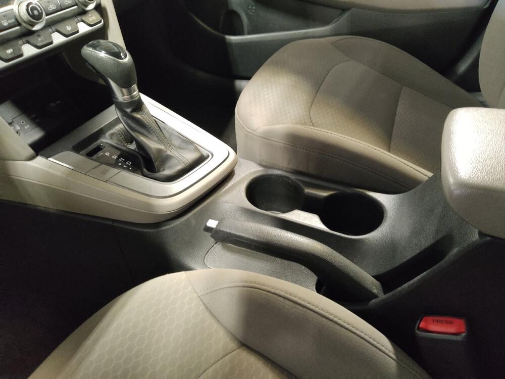 2020 Hyundai Elantra in Orlando, FL 32808 - 18137338 26