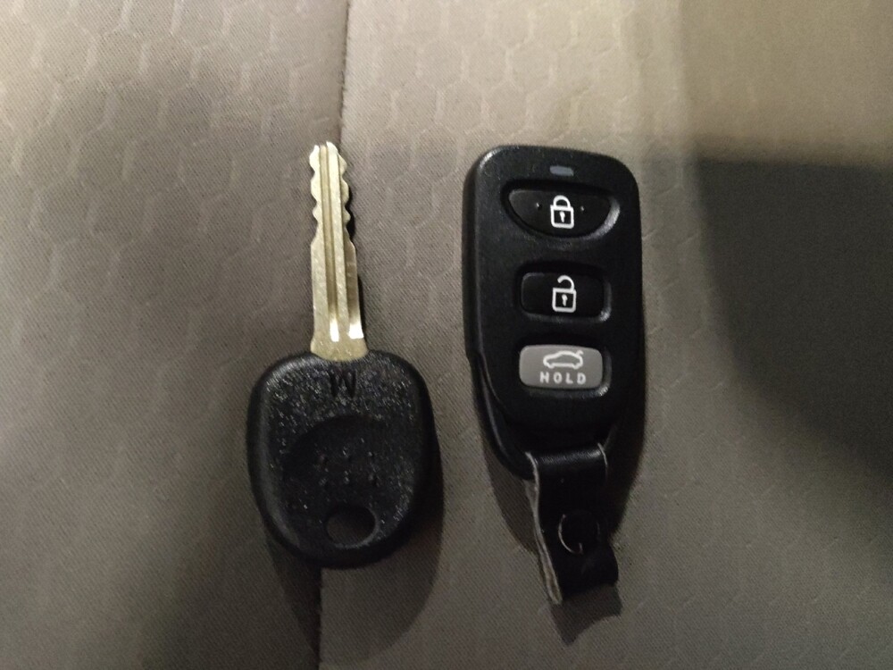 2020 Hyundai Elantra in Orlando, FL 32808 - 18137338 32