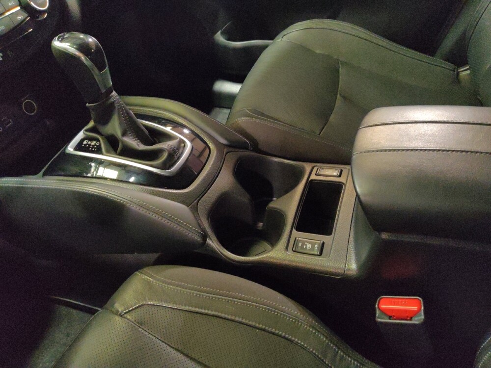 2018 Nissan Rogue in Hialeah, FL 33014 - 18137339 26