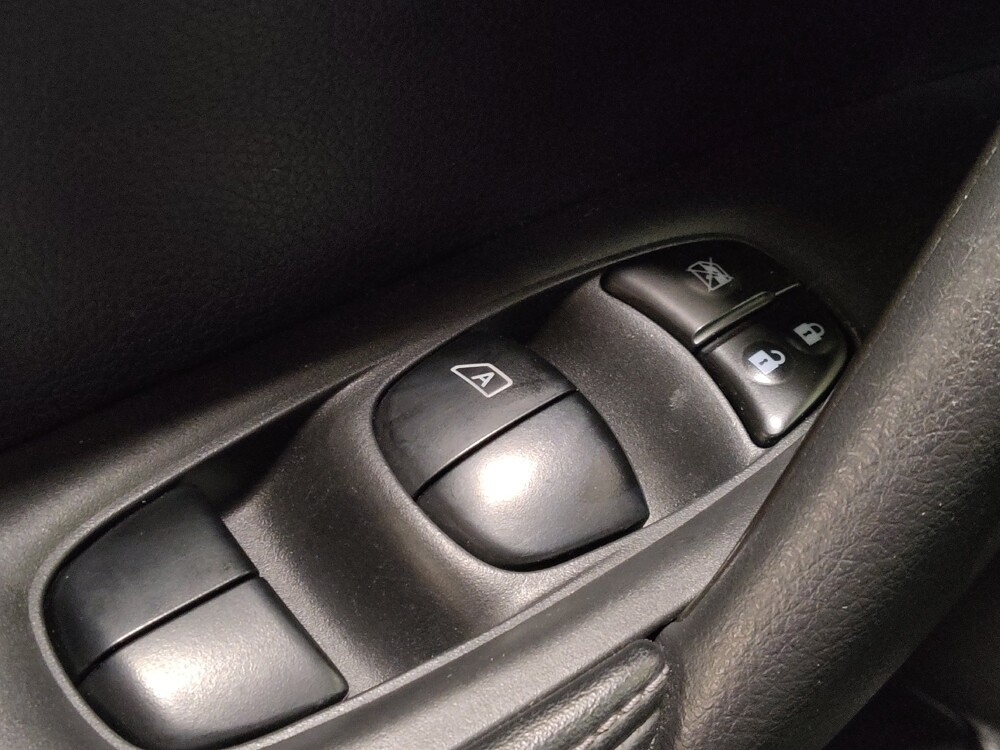 2018 Nissan Rogue in Hialeah, FL 33014 - 18137339 27