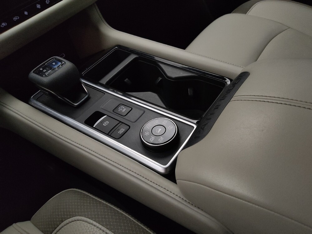 2022 Nissan Pathfinder in Denver, CO 80012 - 18137372 26