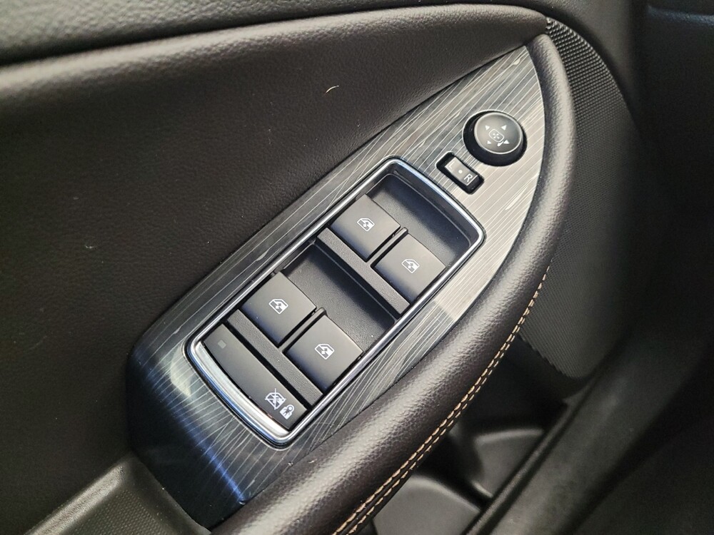 2016 Chevrolet Impala in Toledo, OH 43617 - 18137401 27