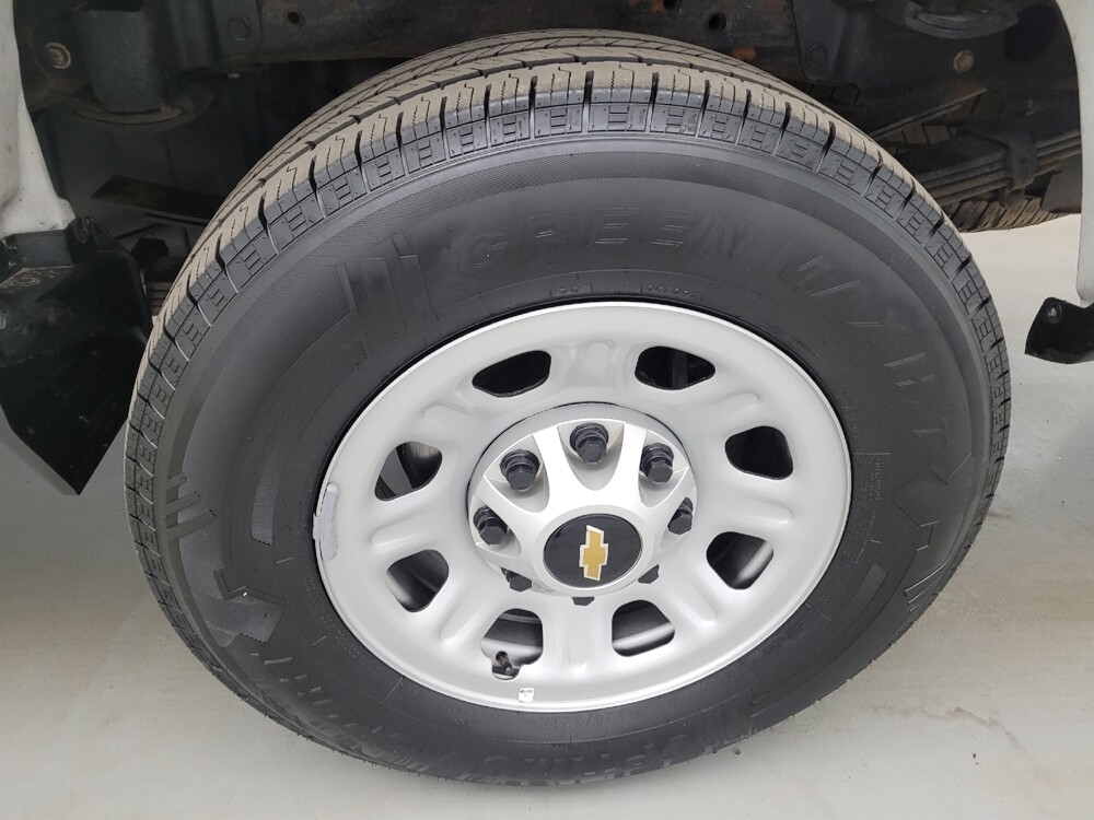 2017 Chevrolet Silverado 3500 in Maple Heights, OH 44137 - 18137402 31