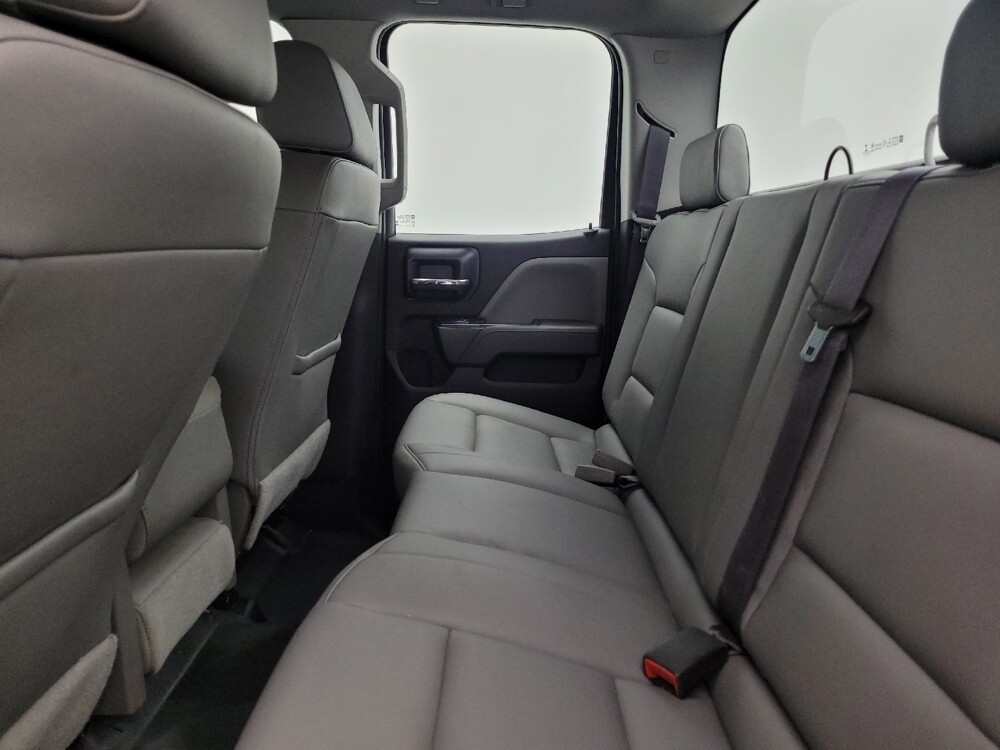 2017 Chevrolet Silverado 3500 in Maple Heights, OH 44137 - 18137402 18