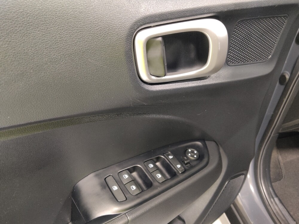 2023 Hyundai Venue in Columbus, OH 43231 - 18137405 27