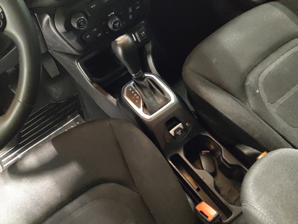 2020 Jeep Renegade in Columbus, OH 43231 - 18137407 26