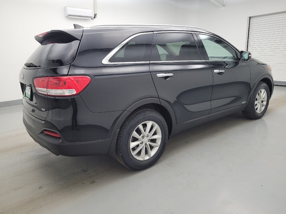 2017 Kia Sorento in Columbus, OH 43231 - 18137409 10