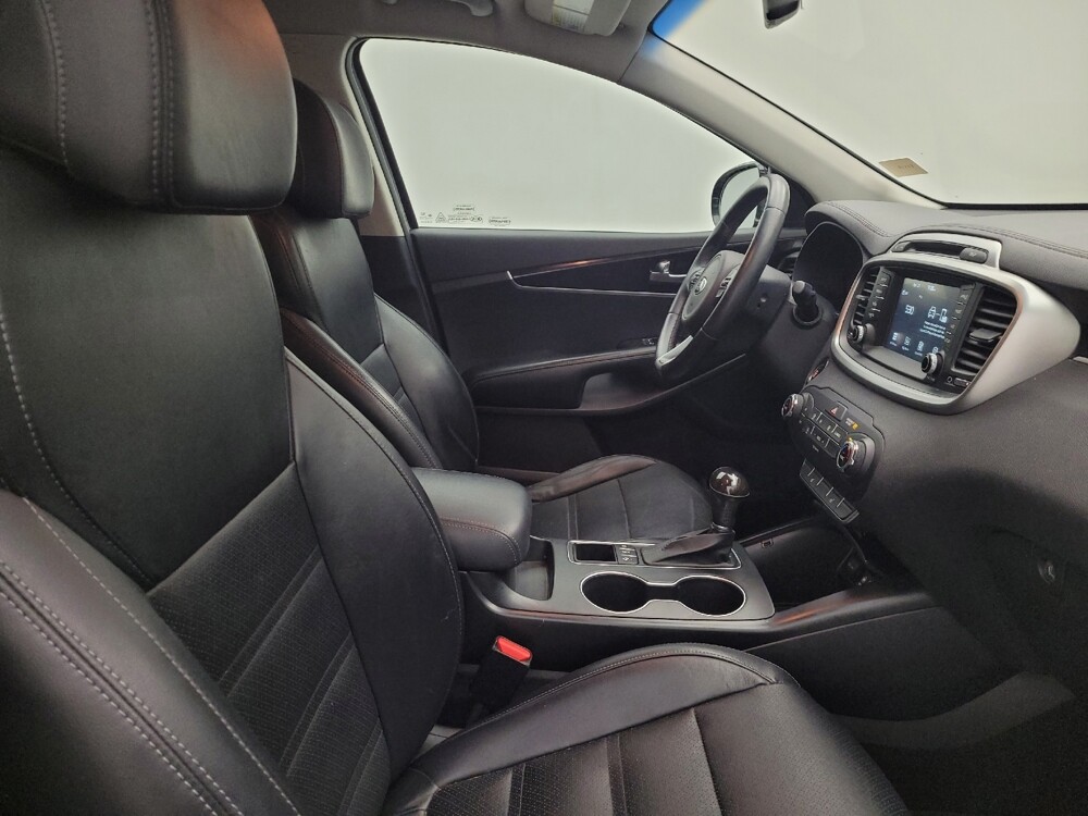 2017 Kia Sorento in Columbus, OH 43231 - 18137409 21