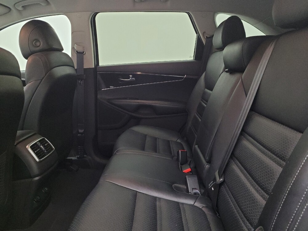 2017 Kia Sorento in Columbus, OH 43231 - 18137409 18