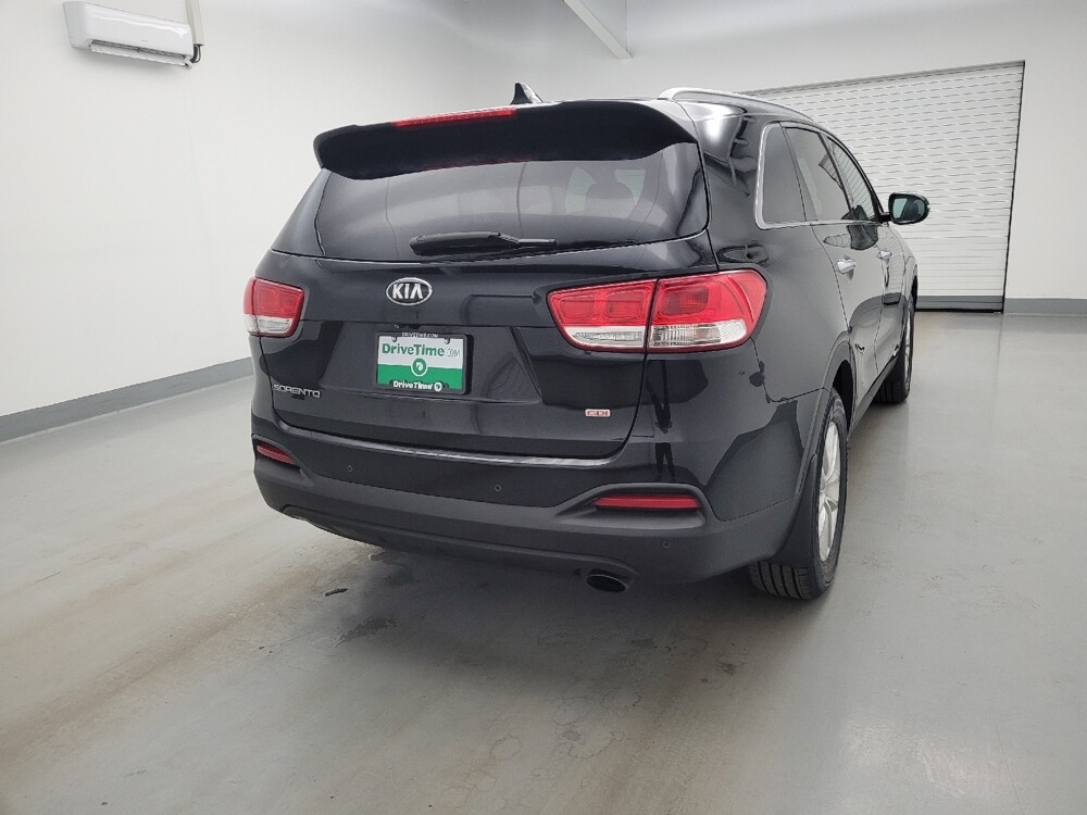 2017 Kia Sorento in Columbus, OH 43231 - 18137409 7