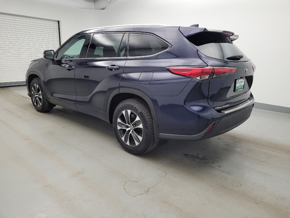 2020 Toyota Highlander in Columbus, OH 43231 - 18137411 3