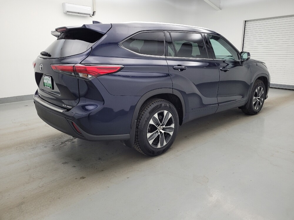 2020 Toyota Highlander in Columbus, OH 43231 - 18137411 10
