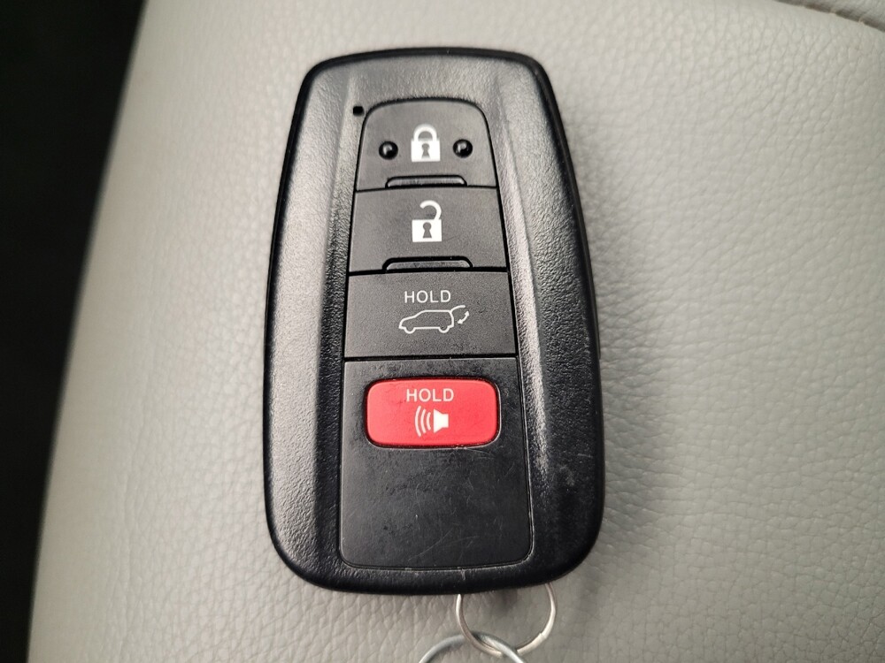 2020 Toyota Highlander in Columbus, OH 43231 - 18137411 32