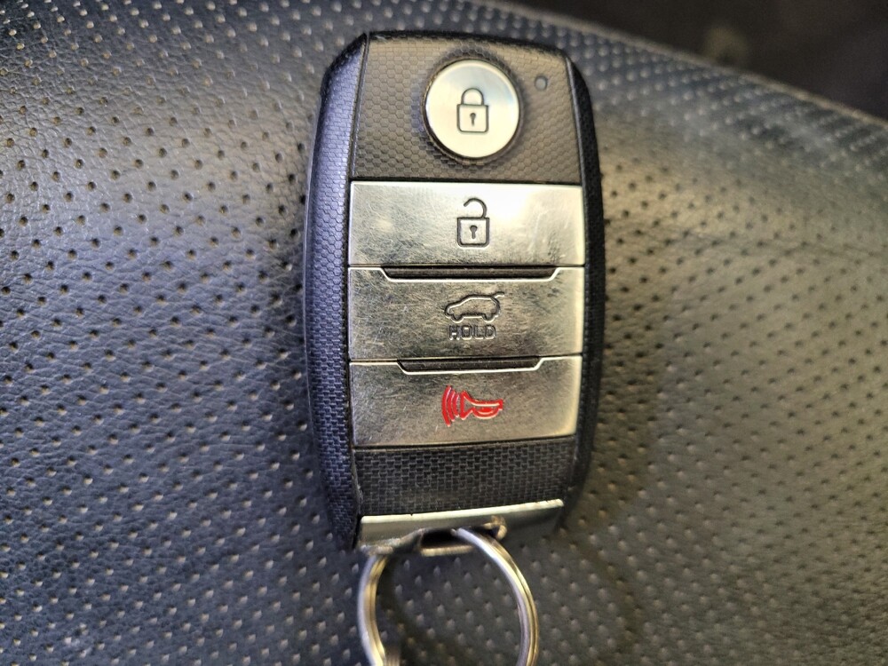 2016 Kia Sorento in Columbus, OH 43231 - 18137415 32