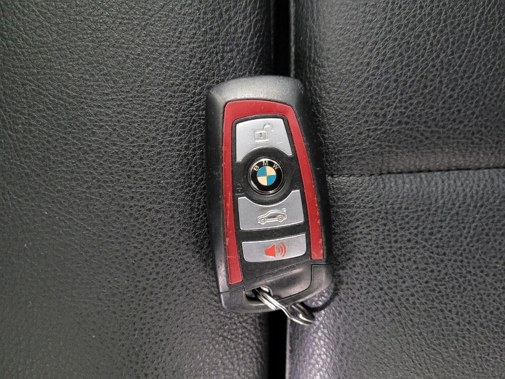 2018 BMW 330i xDrive in Pittsburgh, PA 15236 - 18137422 32