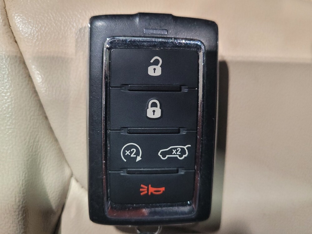 2023 Jeep Grand Cherokee in New Castle, DE 19720 - 18137431 32