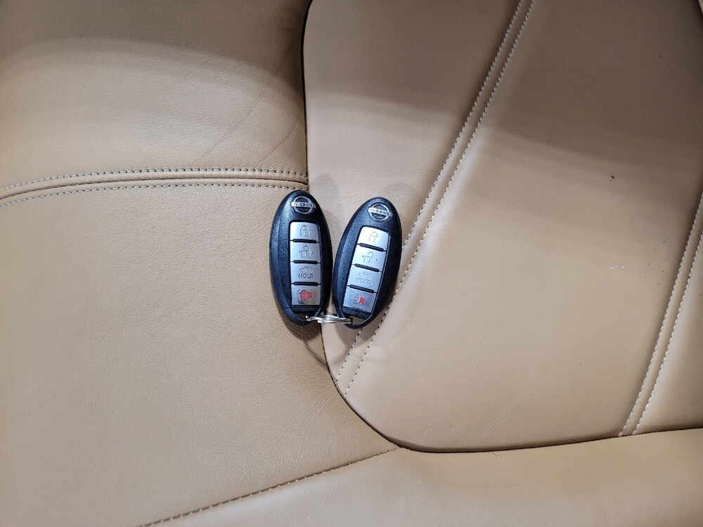 2014 Nissan Murano CrossCabriolet in Pittsburgh, PA 15236 - 18137437 32