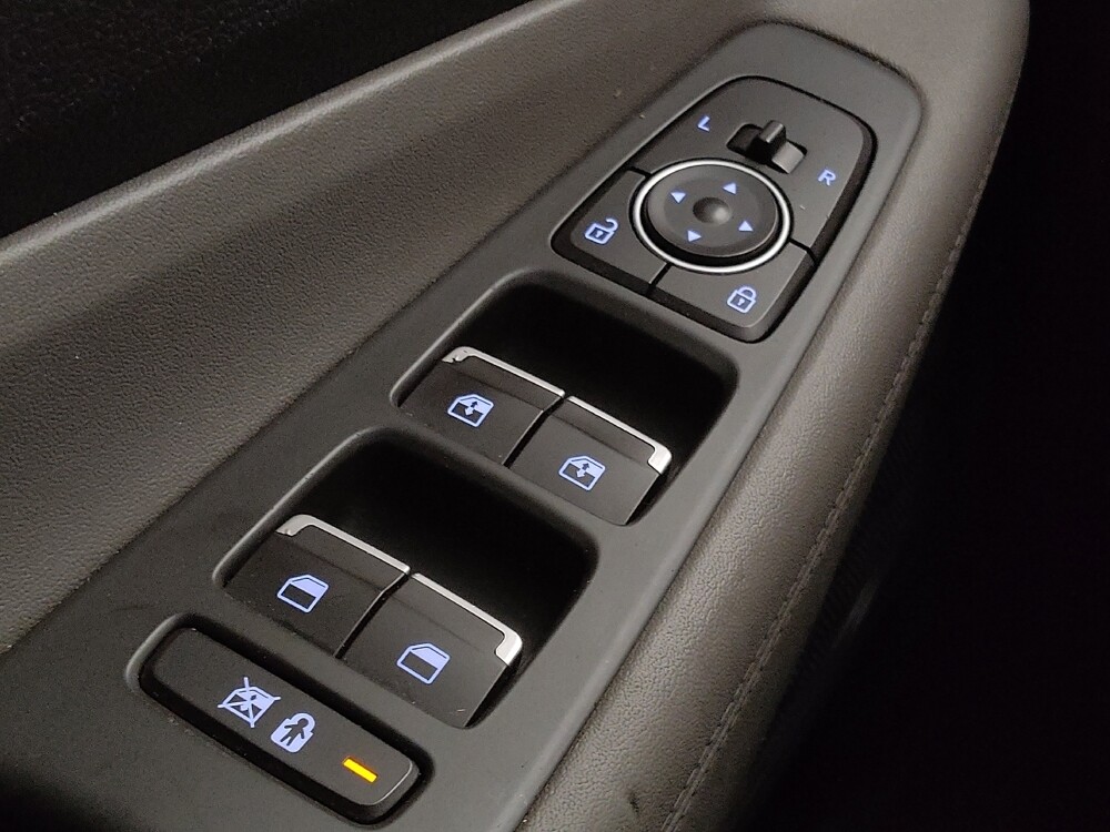 2020 Hyundai Santa Fe in Springfield, MO 65807 - 18137449 27