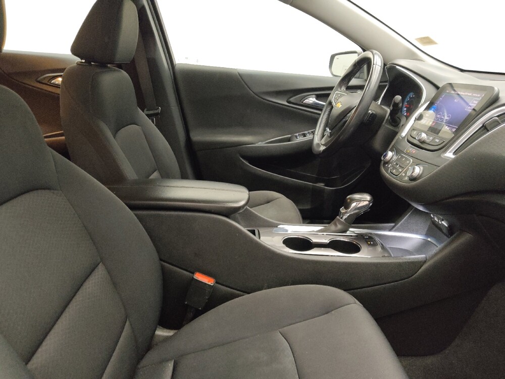 2021 Chevrolet Malibu in Des Moines, IA 50310 - 18137456 21