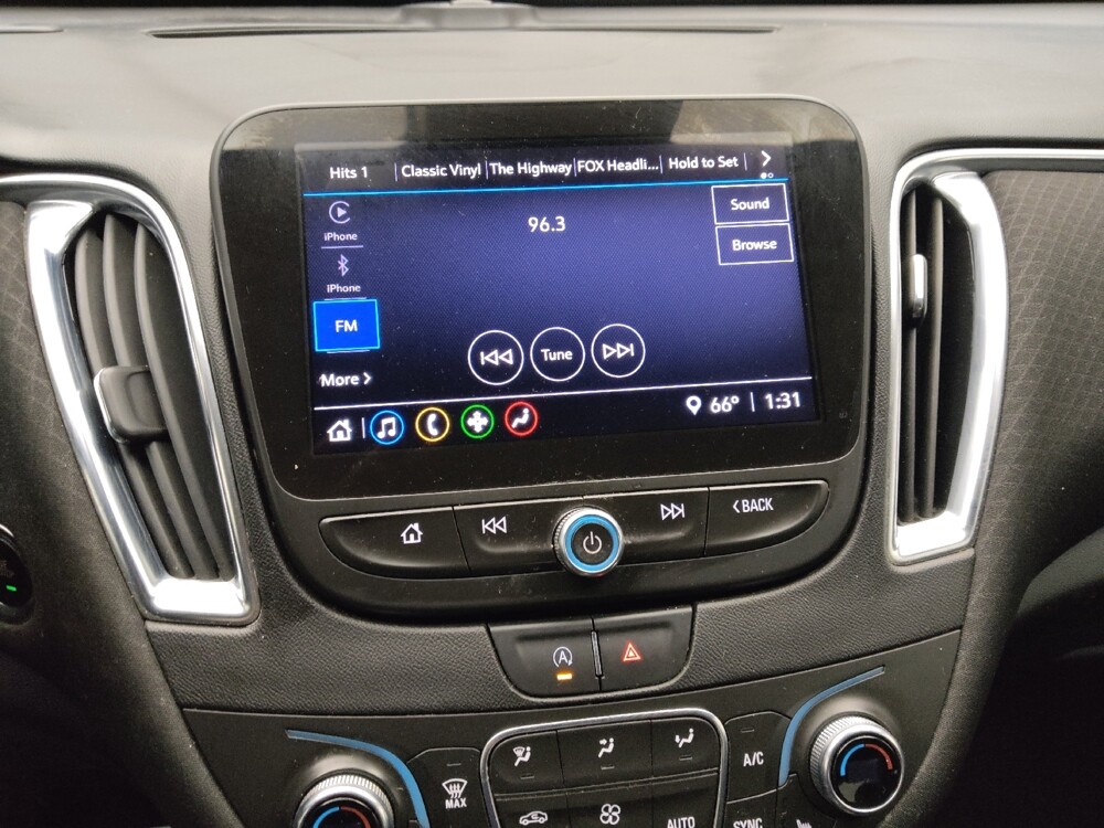 2021 Chevrolet Malibu in Des Moines, IA 50310 - 18137456 25