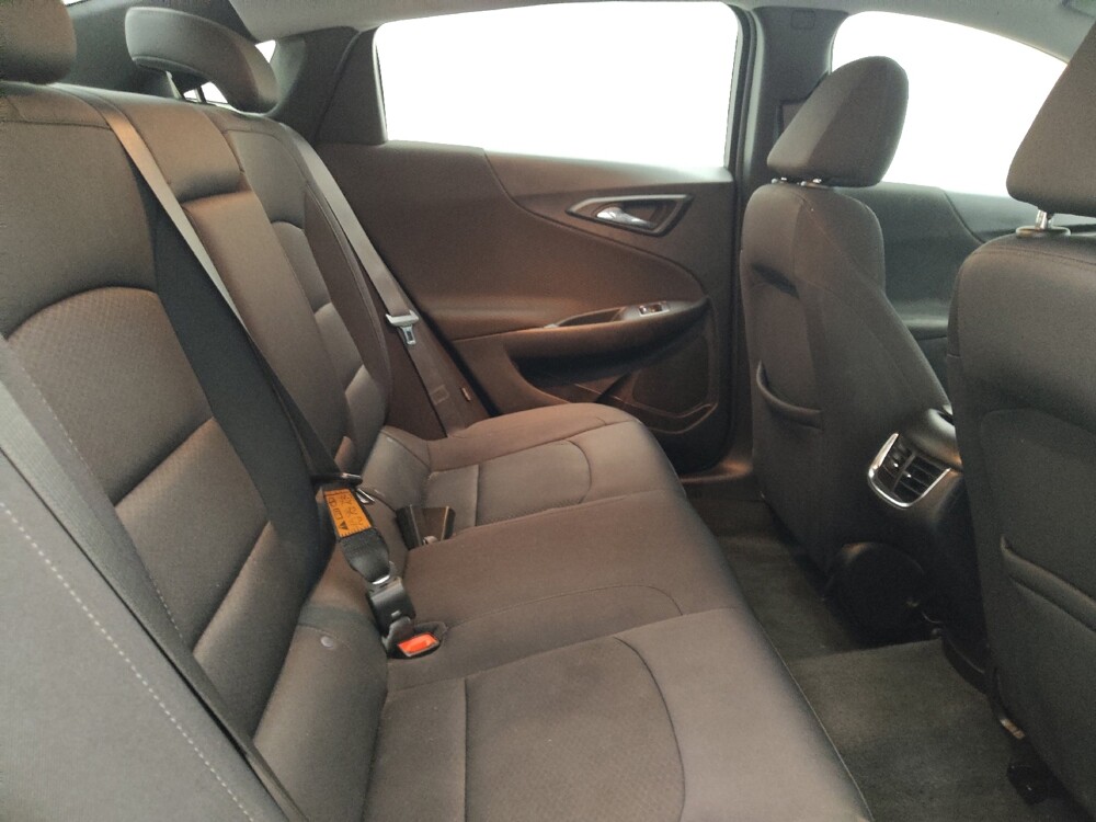 2021 Chevrolet Malibu in Des Moines, IA 50310 - 18137456 19