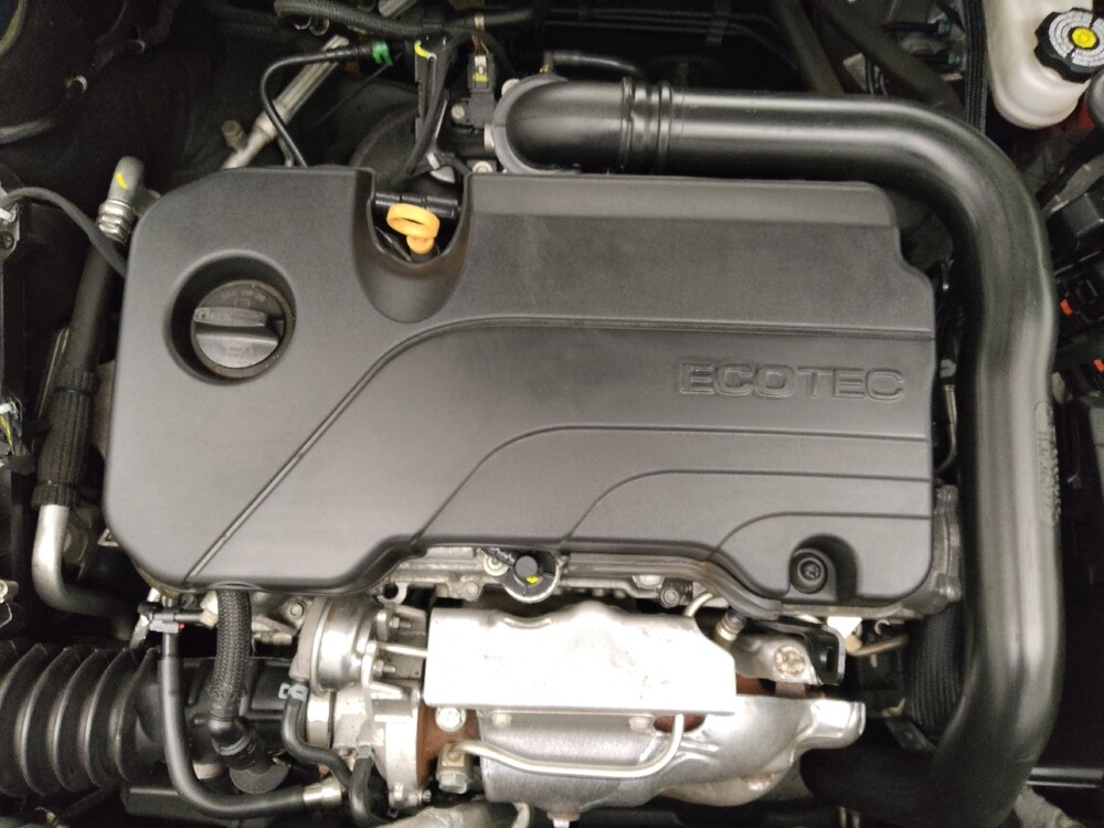 2021 Chevrolet Malibu in Des Moines, IA 50310 - 18137456 30