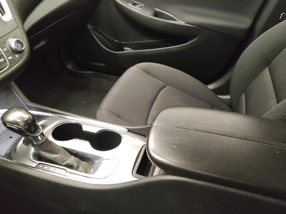 2021 Chevrolet Malibu in Des Moines, IA 50310 - 18137456 26