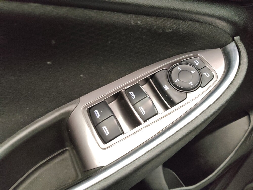 2021 Chevrolet Malibu in Des Moines, IA 50310 - 18137456 27