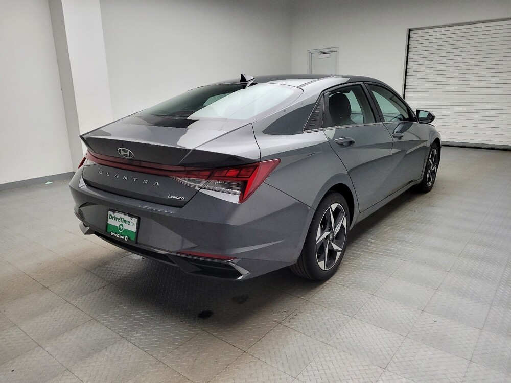 2023 Hyundai Elantra in Eastpointe, MI 48021 - 18137459 9