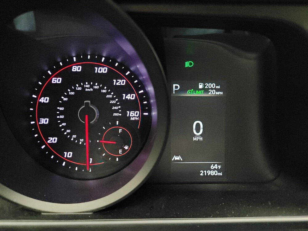 2023 Hyundai Elantra in Eastpointe, MI 48021 - 18137460 23