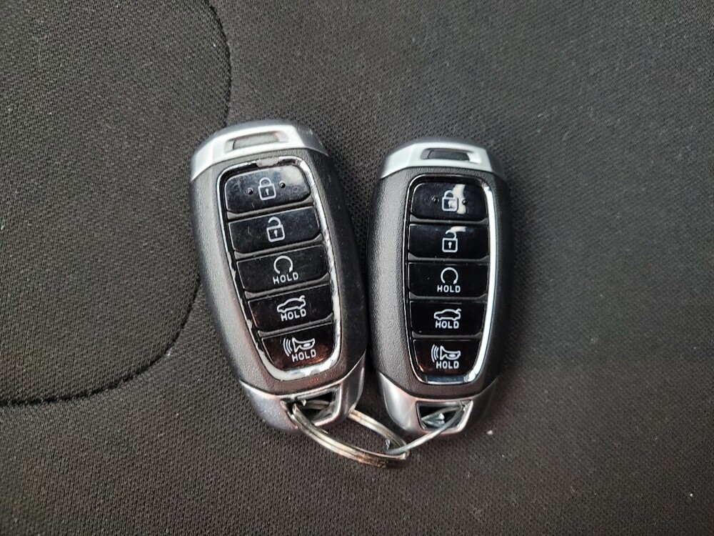 2023 Hyundai Elantra in Eastpointe, MI 48021 - 18137460 32