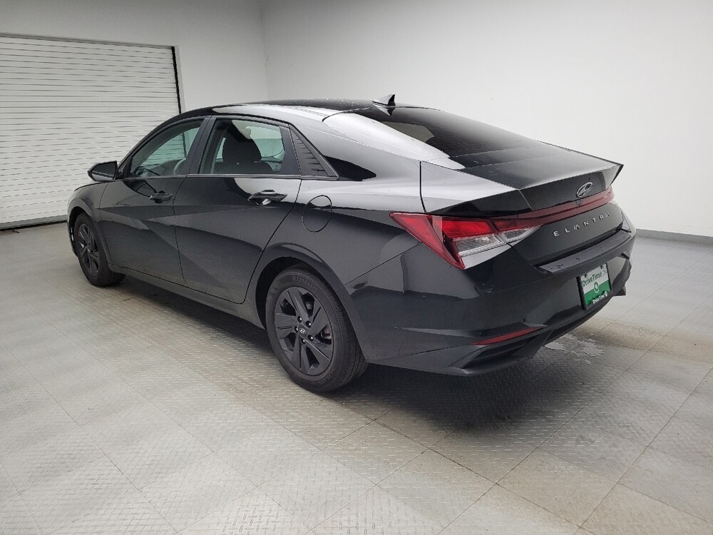 2023 Hyundai Elantra in Eastpointe, MI 48021 - 18137460 5