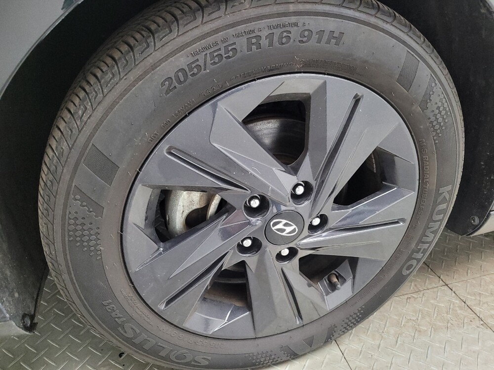2023 Hyundai Elantra in Eastpointe, MI 48021 - 18137460 31