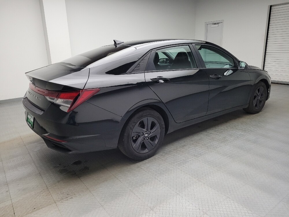 2023 Hyundai Elantra in Eastpointe, MI 48021 - 18137460 10