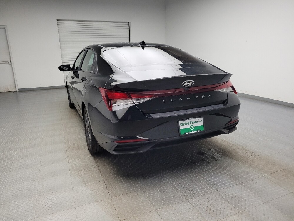 2023 Hyundai Elantra in Eastpointe, MI 48021 - 18137460 6