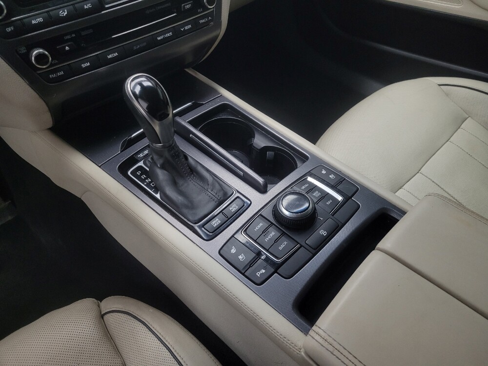 2015 Hyundai Genesis in Mishawaka, IN 46545 - 18137461 26