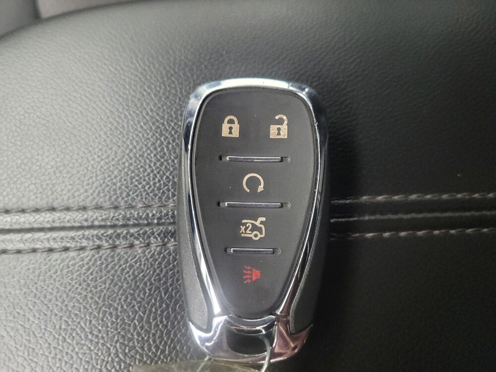 2025 Chevrolet Malibu in Highland, IN 46322 - 18137462 32