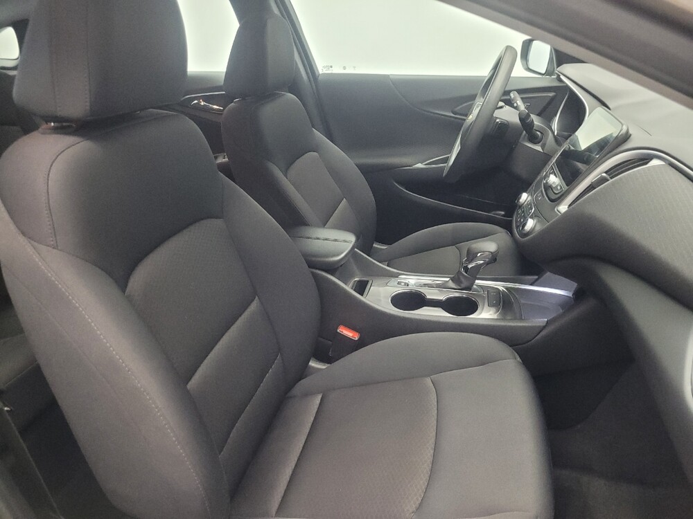 2025 Chevrolet Malibu in Highland, IN 46322 - 18137462 21