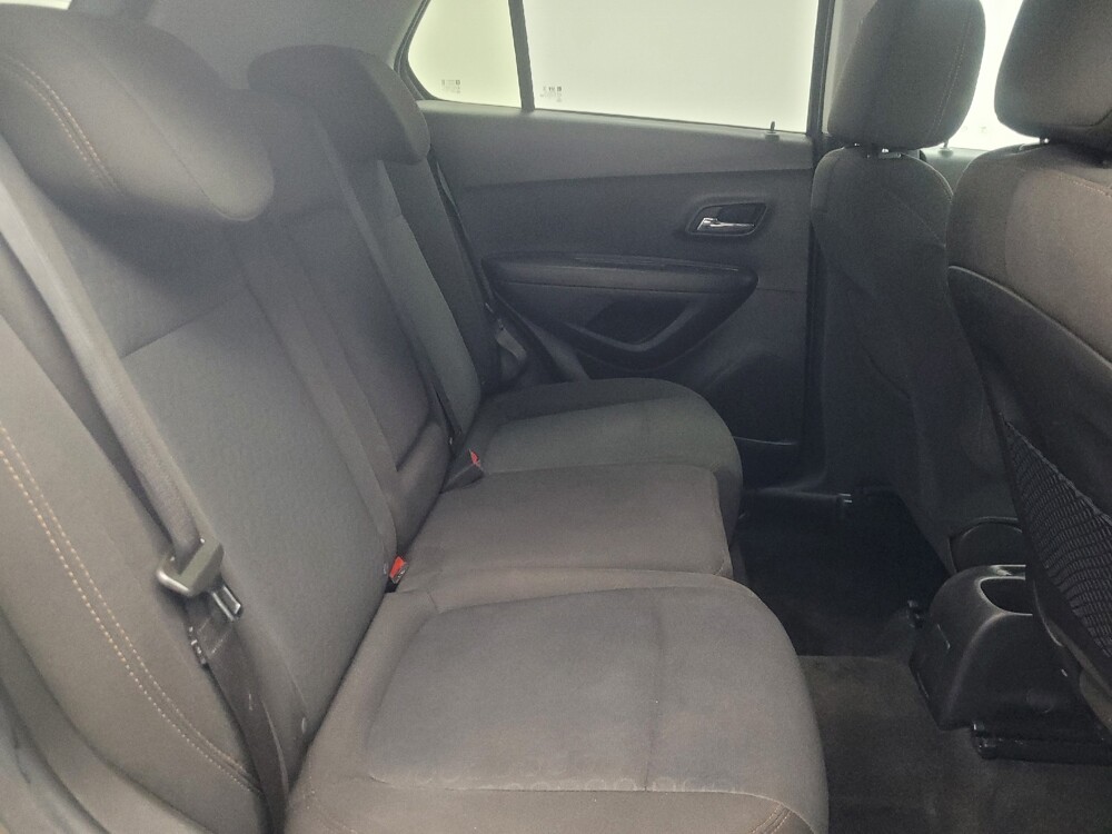 2020 Chevrolet Trax in Mishawaka, IN 46545 - 18137463 19
