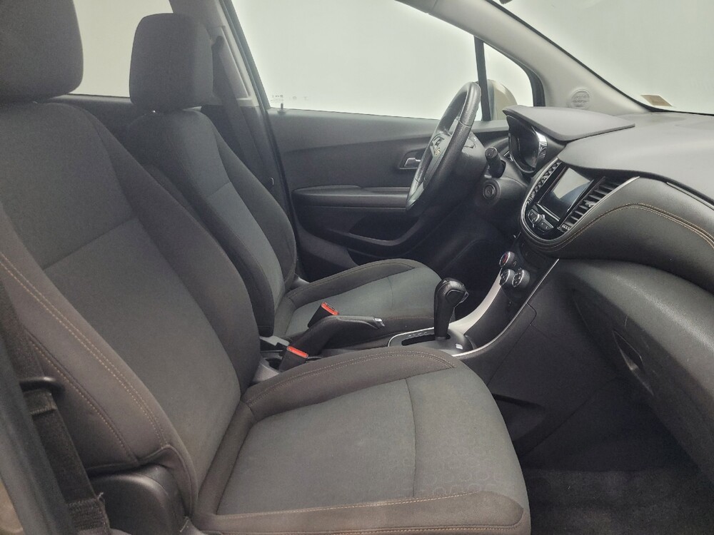 2020 Chevrolet Trax in Mishawaka, IN 46545 - 18137463 21