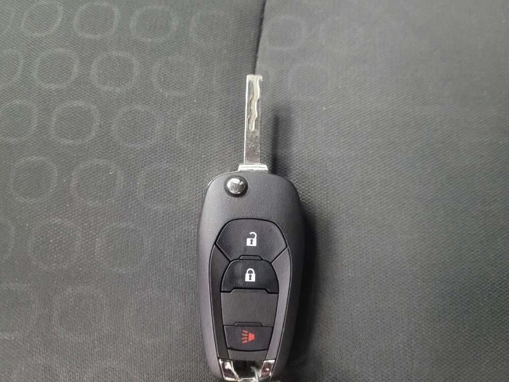 2020 Chevrolet Trax in Mishawaka, IN 46545 - 18137463 32