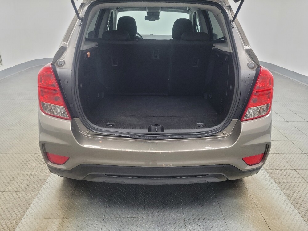 2020 Chevrolet Trax in Mishawaka, IN 46545 - 18137463 29