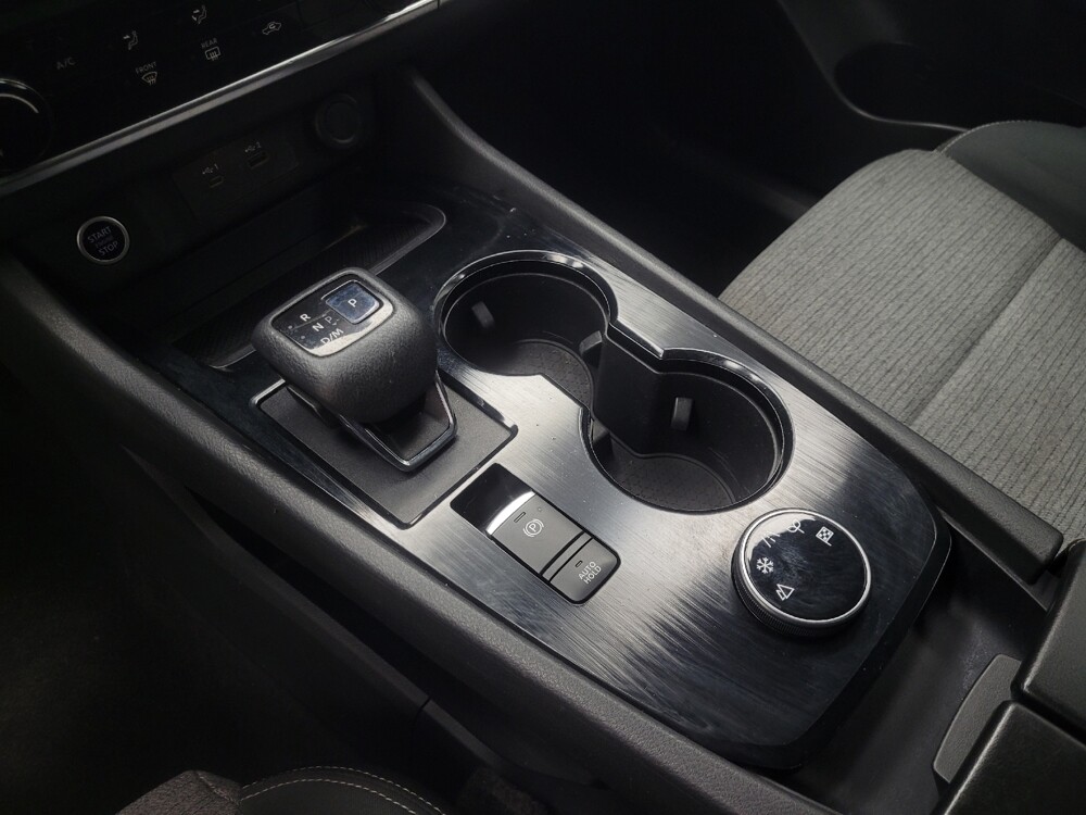2021 Nissan Rogue in Highland, IN 46322 - 18137464 26