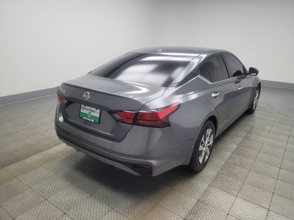 2019 Nissan Altima in Indianapolis, IN 46219 - 18137465 9