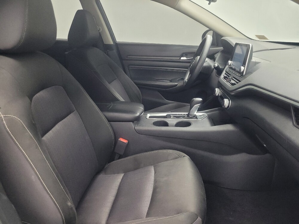 2019 Nissan Altima in Indianapolis, IN 46219 - 18137465 21